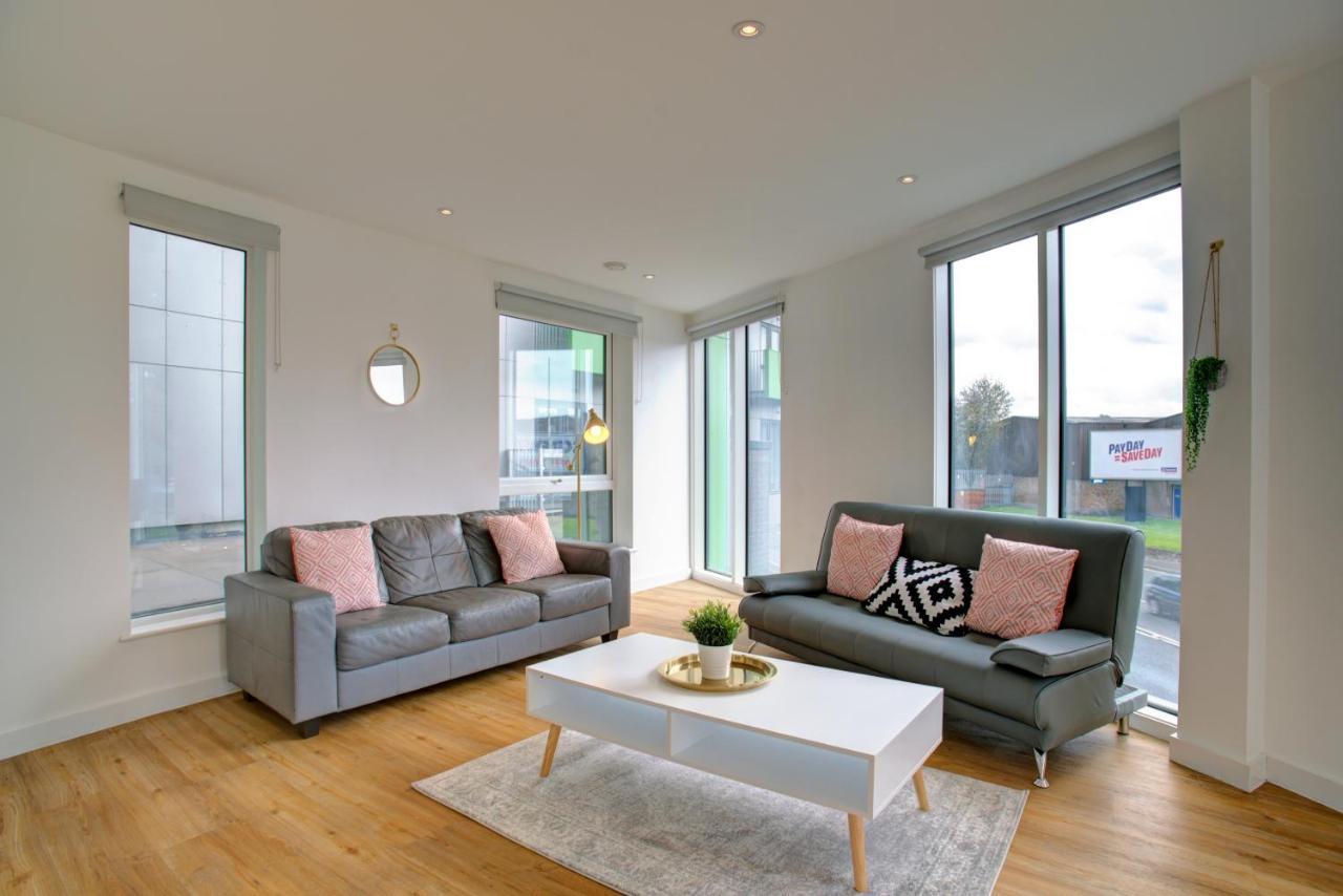 Lovely 2-Bed Apartment In Manchester With Parking Exterior foto